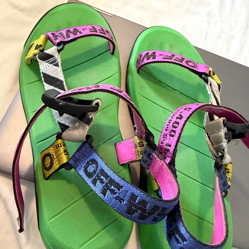 Off white sandals - Picture 2 of 6